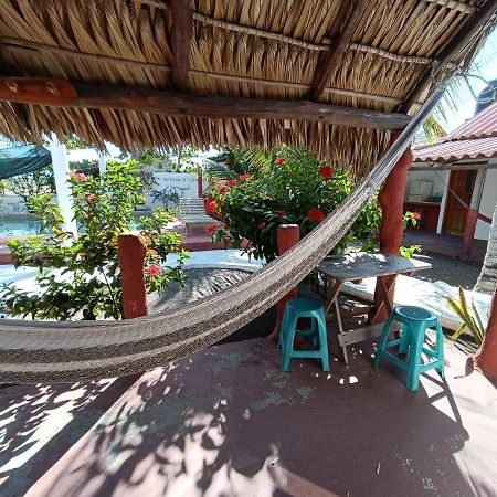 Bungalows Familiares Monterrico Kültér fotó